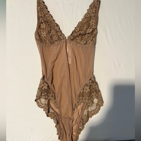 Bodysuit - Picture 1 of 1